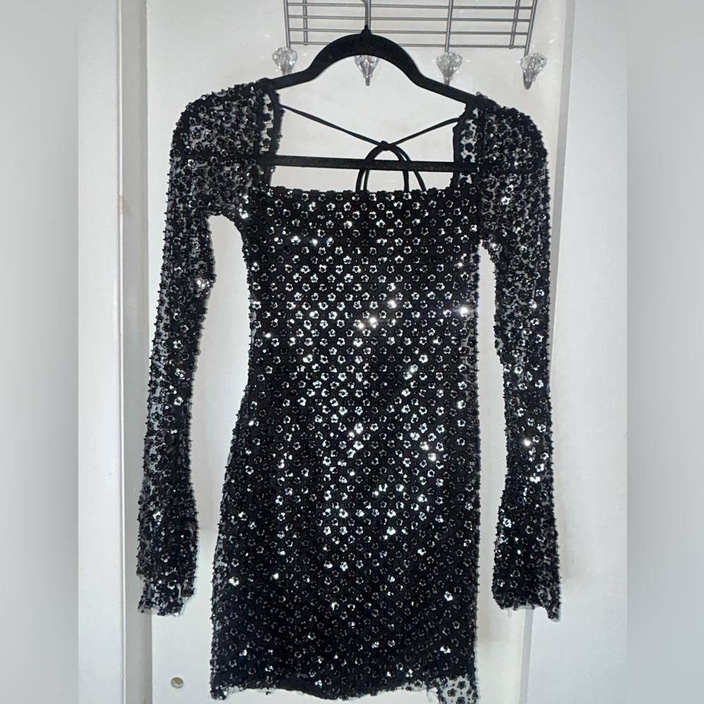 Lucy in the Sky | Black/Silver Sequin Floral Dress